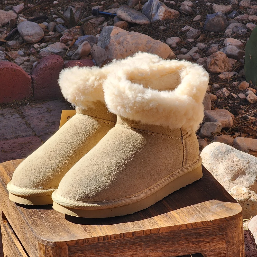 Bearpaw Women's Tan Franie Faux Shearling Lined Bootie Size 6